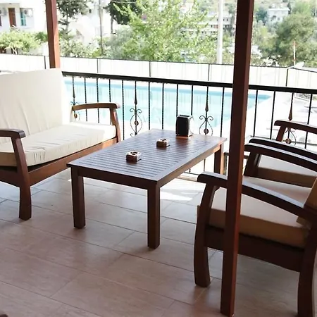Apollon Hotel 2*